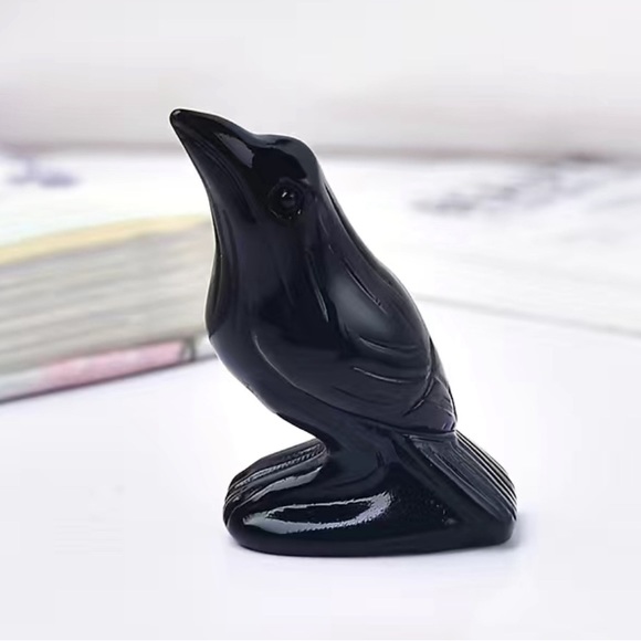 Solid Obsidian Raven Vintage-style Sculpture Desk Decor - Picture 2 of 8